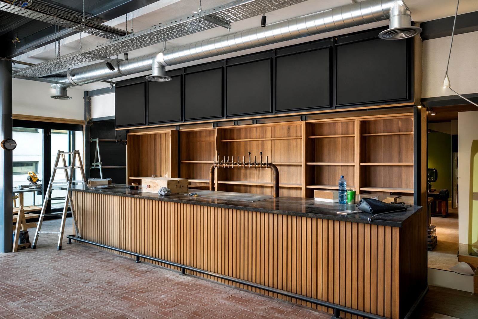 Woodstock Bar